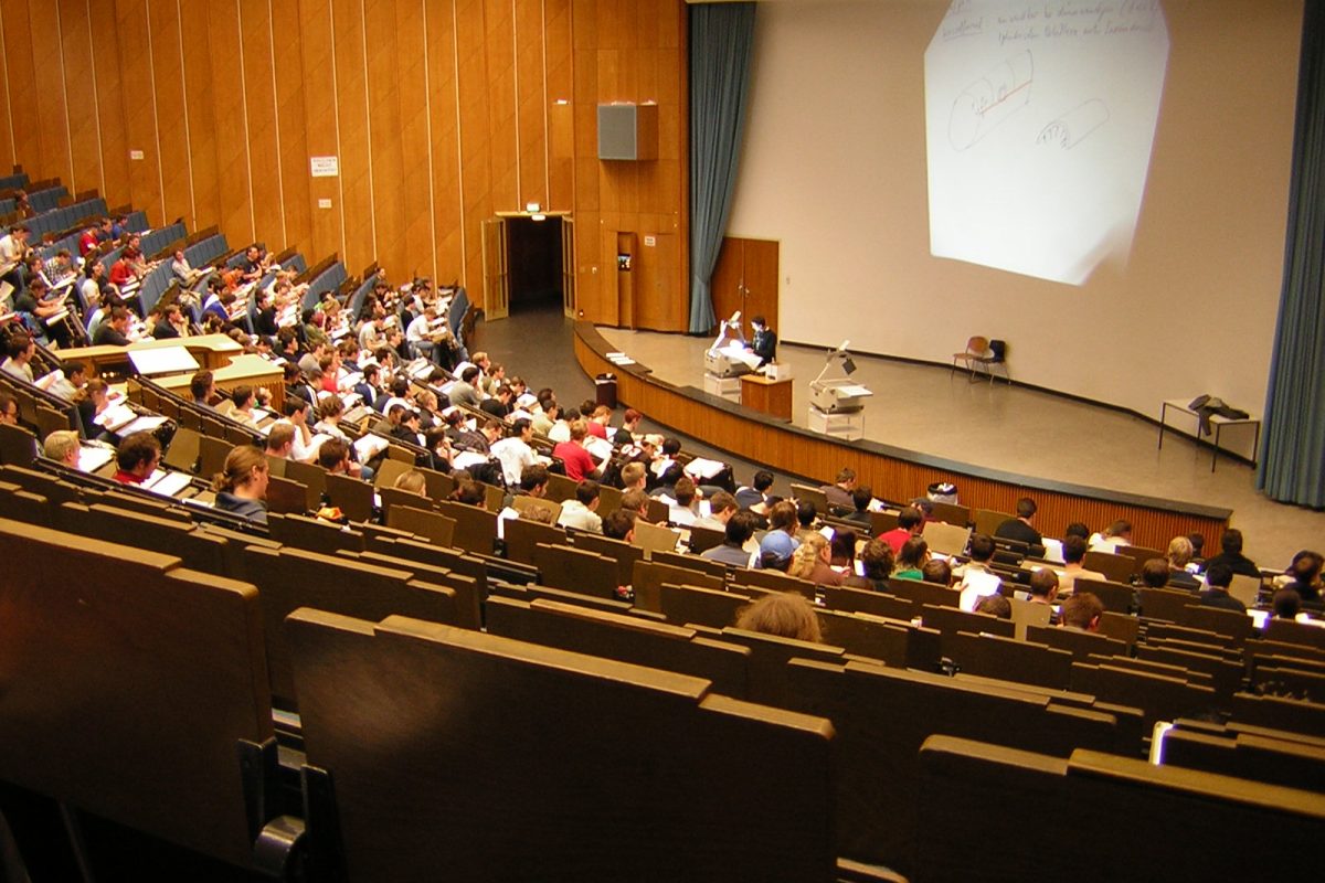 File:Vorlesung Uni Aachen.JPG